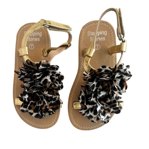 (NWOT) Animal Print Pom-Pom Design Gold & Tan Sandals Toddler Kids Size 7 - Picture 1 of 4